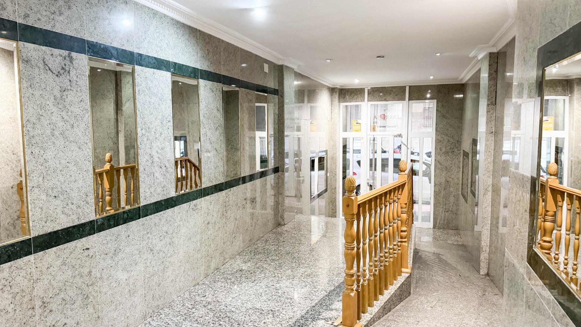 3 Bed, 2 Bath, ApartmentFor Sale, Torrevieja, Alicante