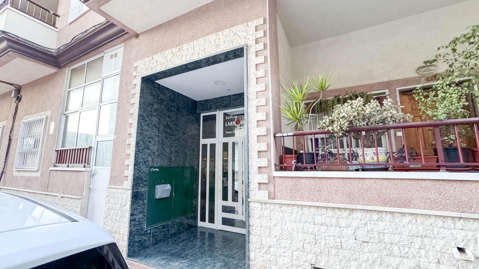 3 Bed, 2 Bath, ApartmentFor Sale, Torrevieja, Alicante