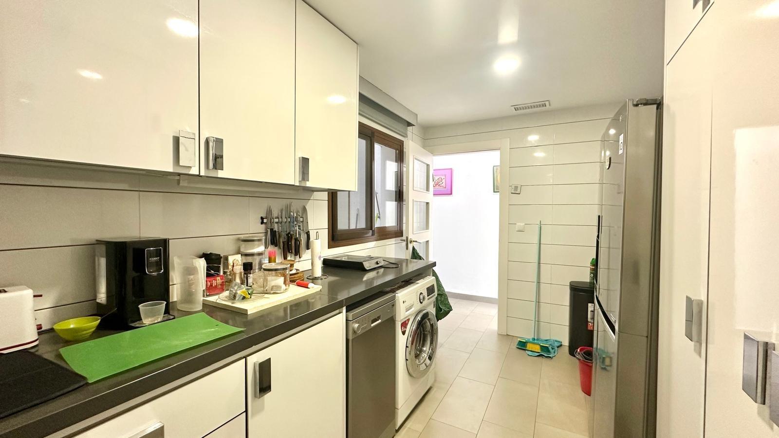 3 Bed, 2 Bath, ApartmentFor Sale, Torrevieja, Alicante