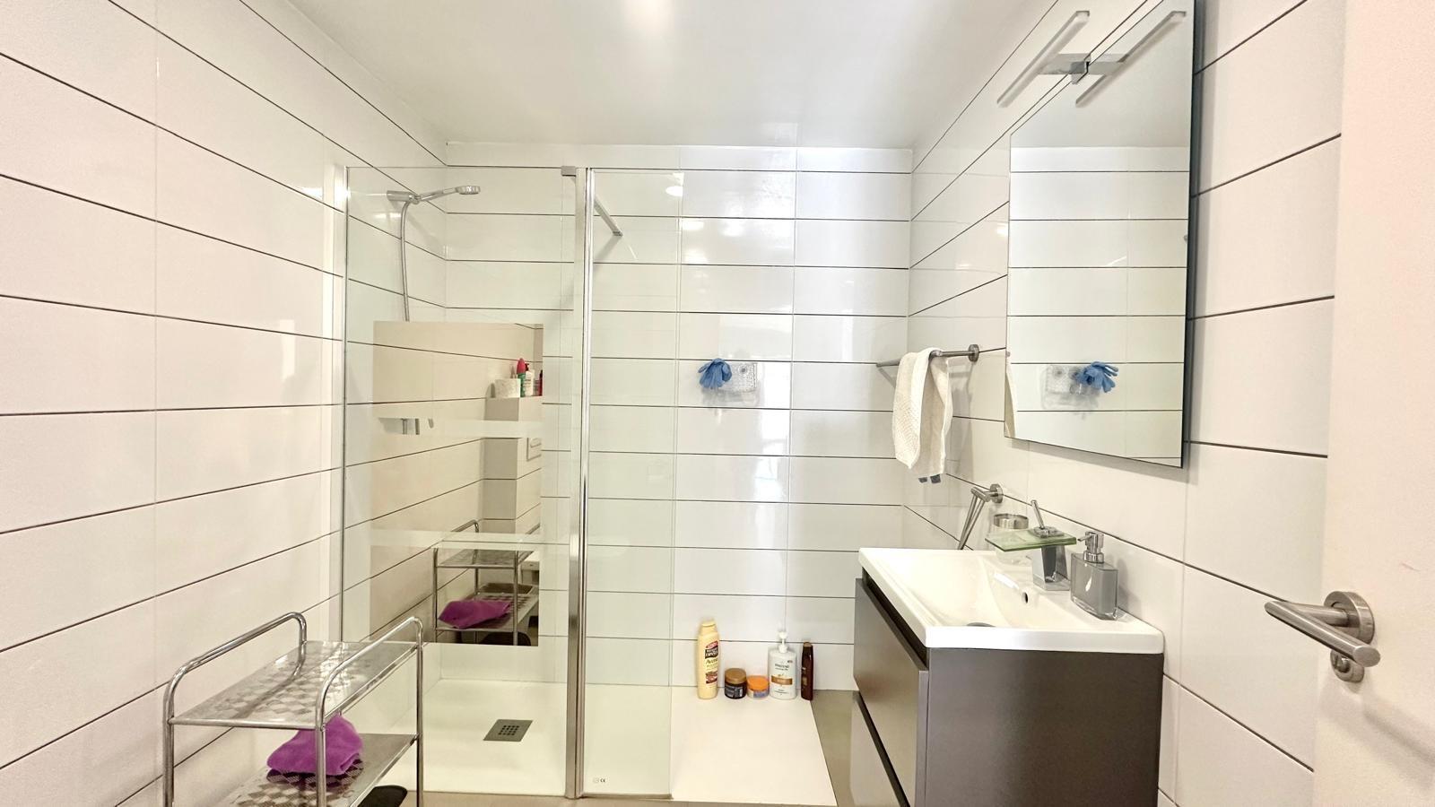 3 Bed, 2 Bath, ApartmentFor Sale, Torrevieja, Alicante