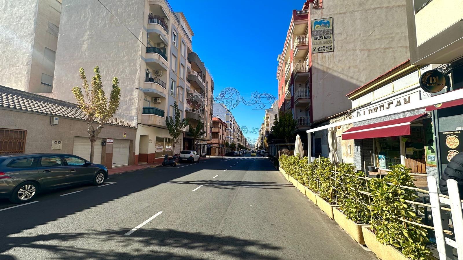 3 Bed, 2 Bath, ApartmentFor Sale, Torrevieja, Alicante