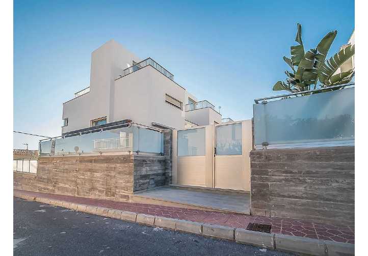 4 Bed, 2 Bath, HouseFor Sale, Guardamar Del Segura, Alicante