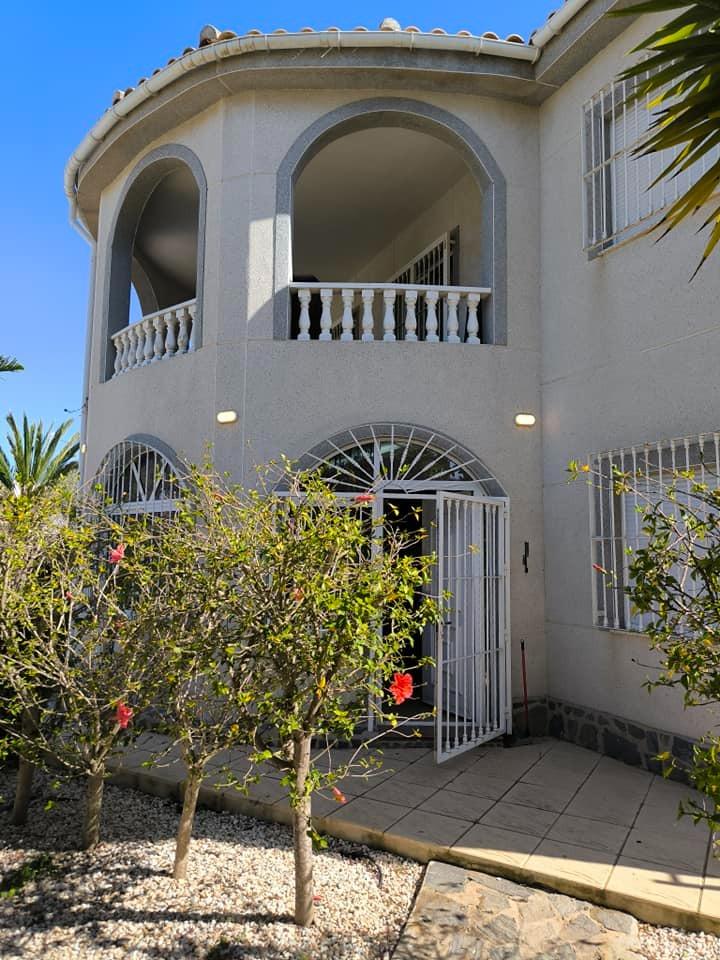 5 Bed, 2 Bath, HouseFor Sale, Torrevieja, Alicante