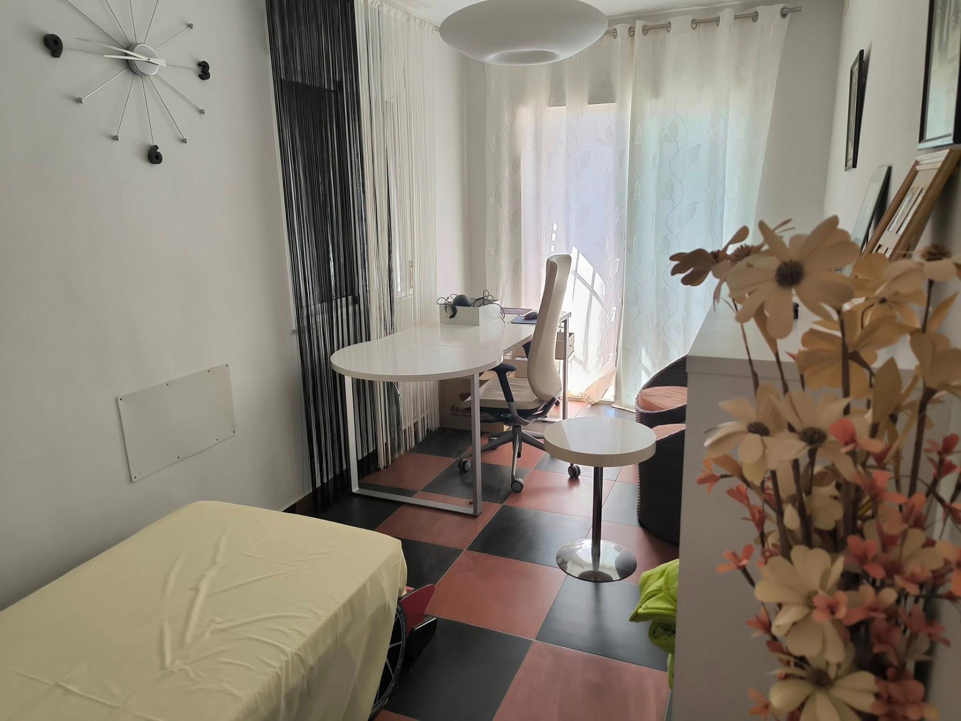 5 Bed, 2 Bath, HouseFor Sale, Torrevieja, Alicante