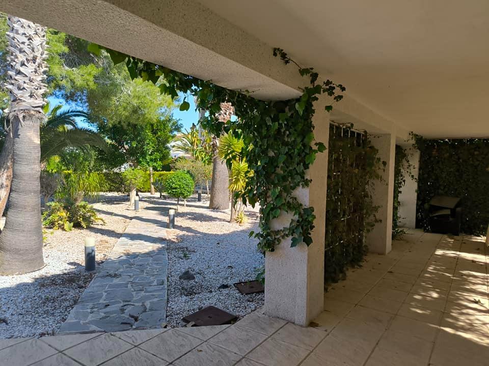 5 Bed, 2 Bath, HouseFor Sale, Torrevieja, Alicante