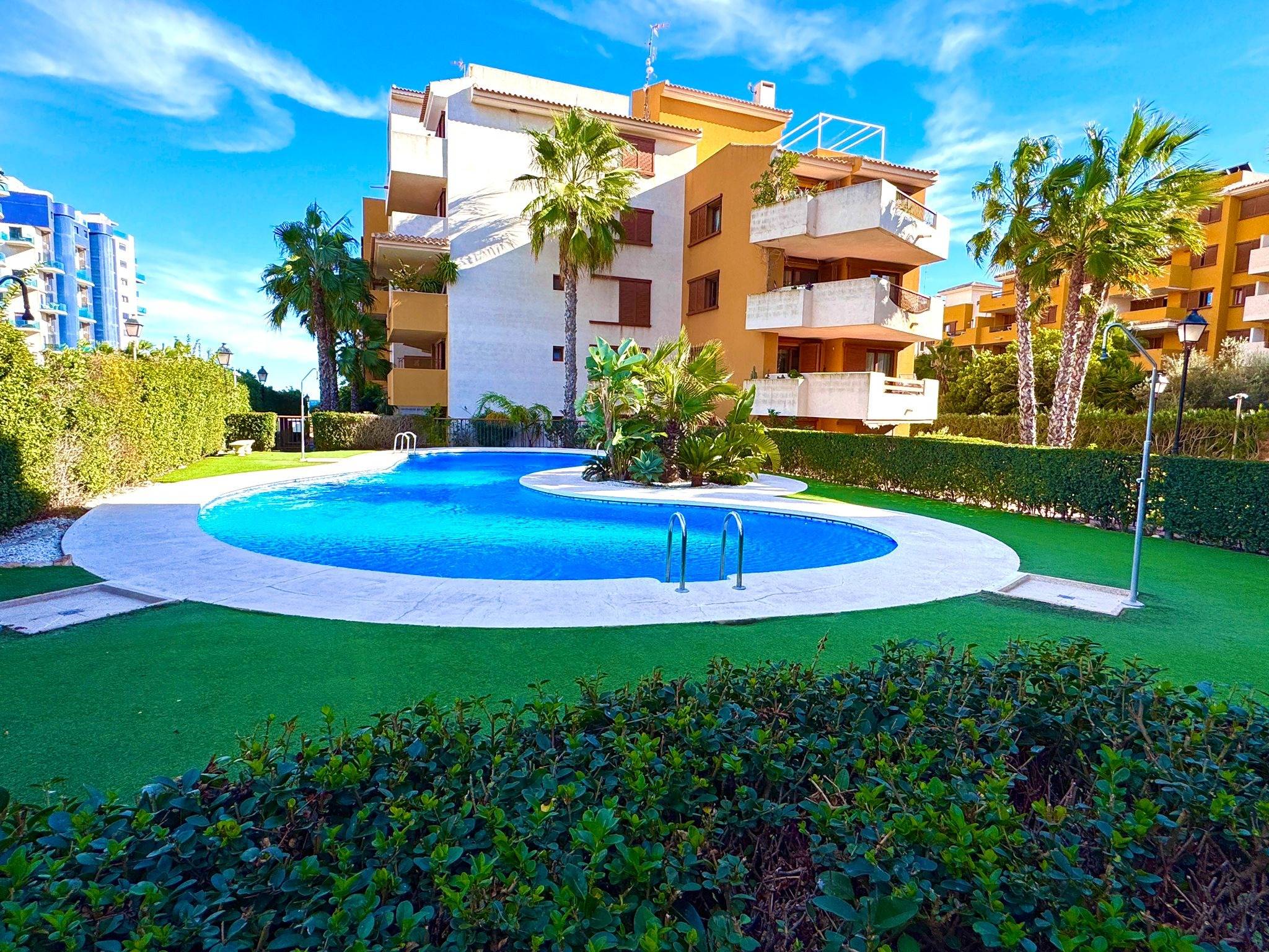 2 Bed, 1 Bath, ApartmentFor Sale, Torrevieja, Alicante