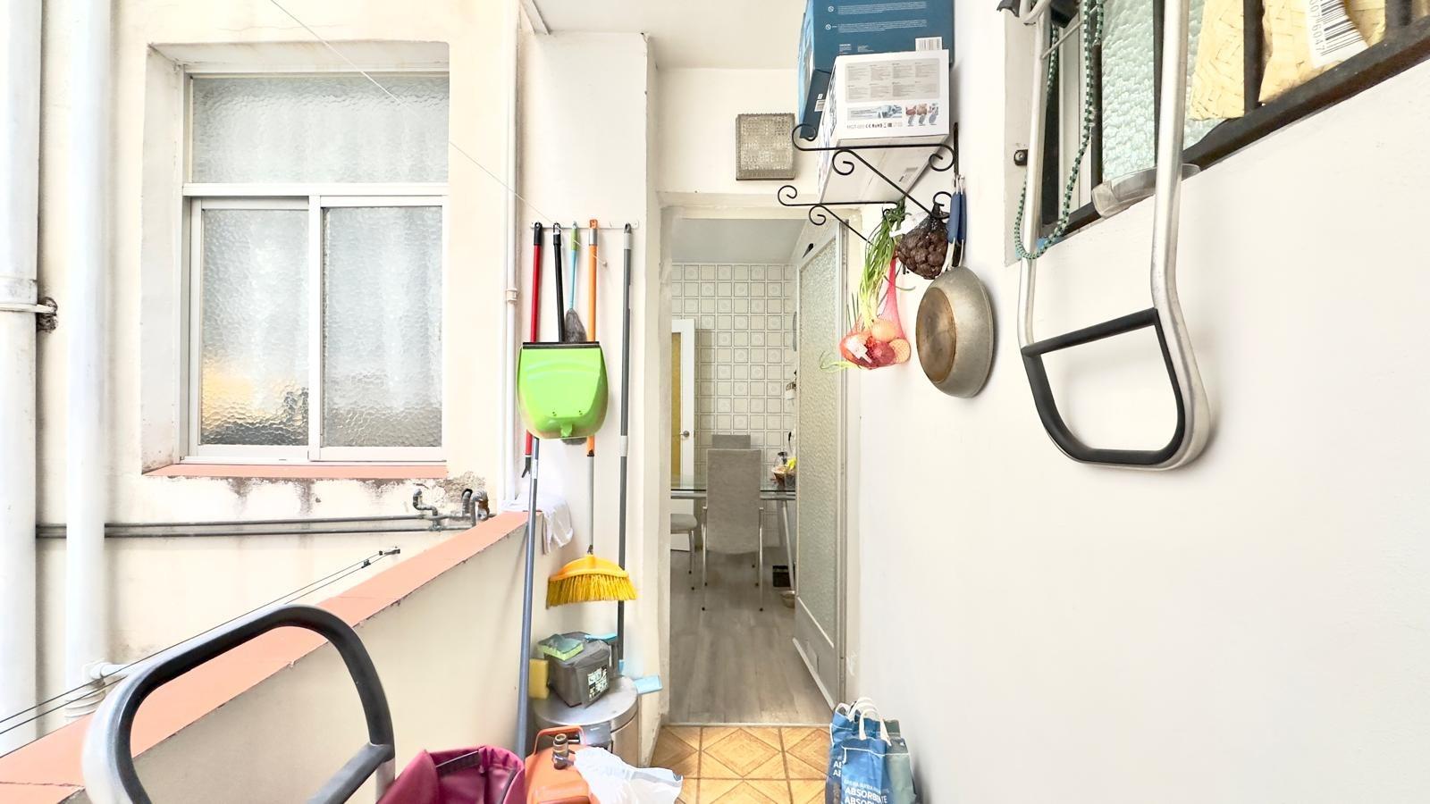 4 Bed, 1 Bath, ApartmentFor Sale, Torrevieja, Alicante