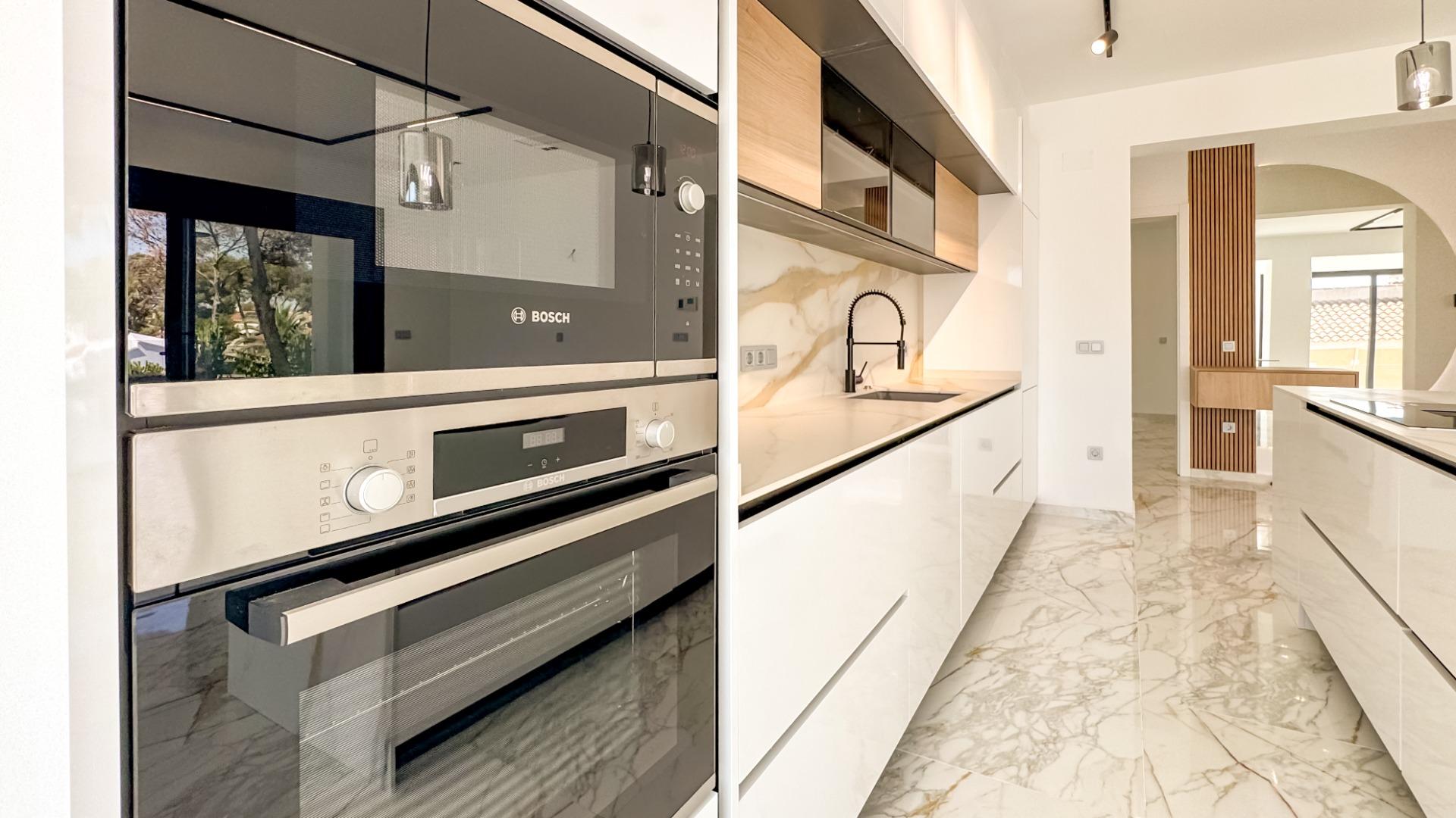 4 Bed, 4 Bath, HouseFor Sale, Torrevieja, Alicante