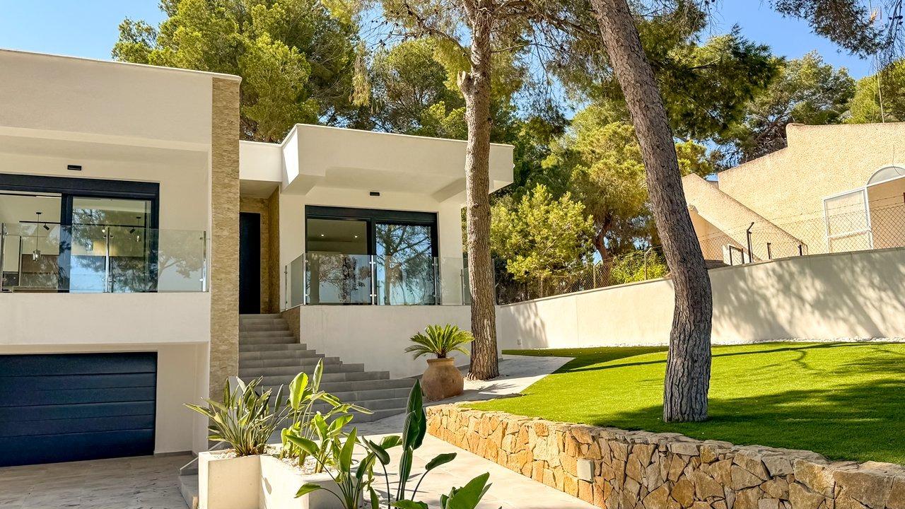 4 Bed, 4 Bath, HouseFor Sale, Torrevieja, Alicante