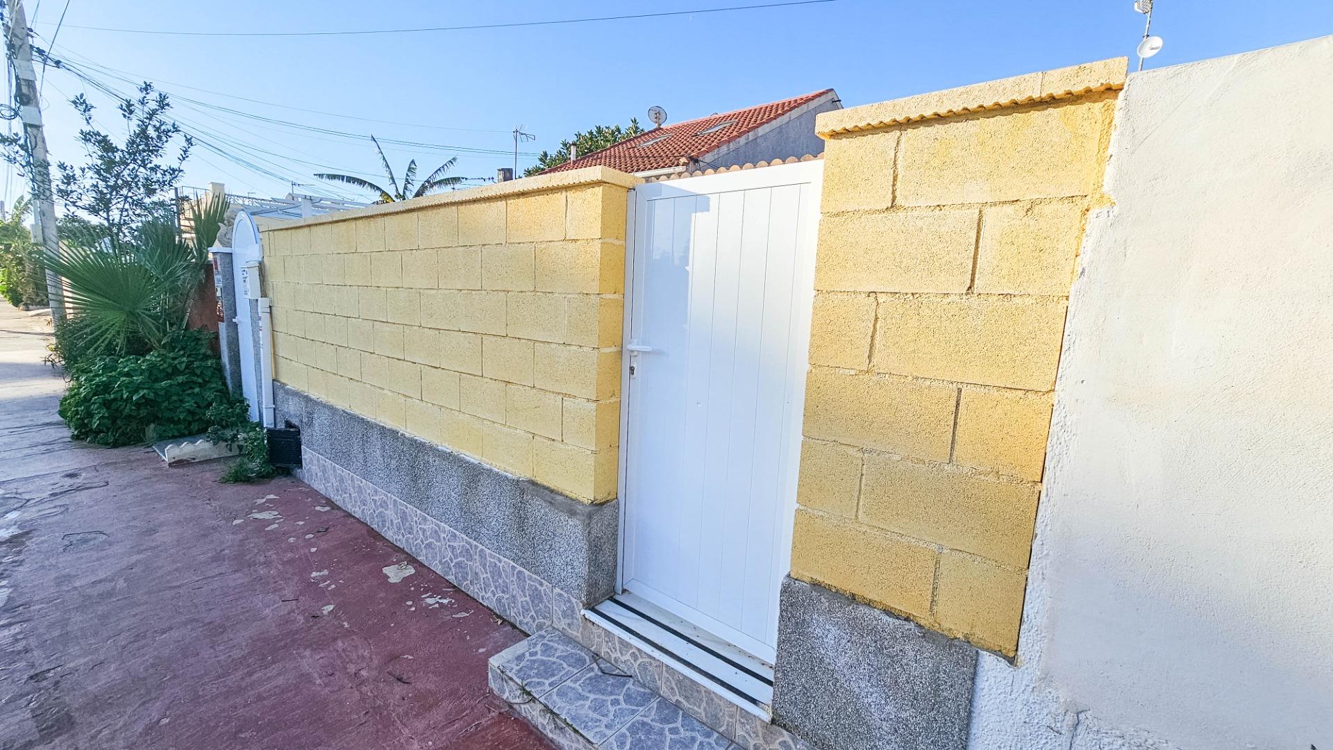 2 Bed, 1 Bath, HouseFor Sale, Torrevieja, Alicante