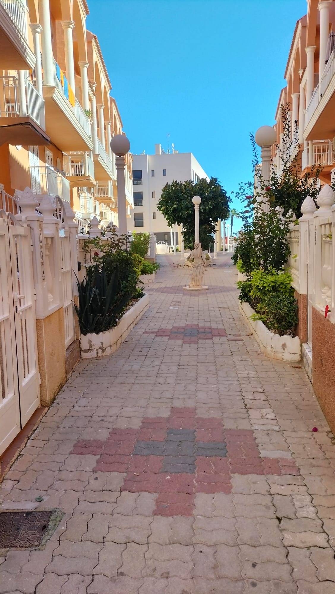 2 Bed, 1 Bath, ApartmentFor Sale, Torrevieja, Alicante