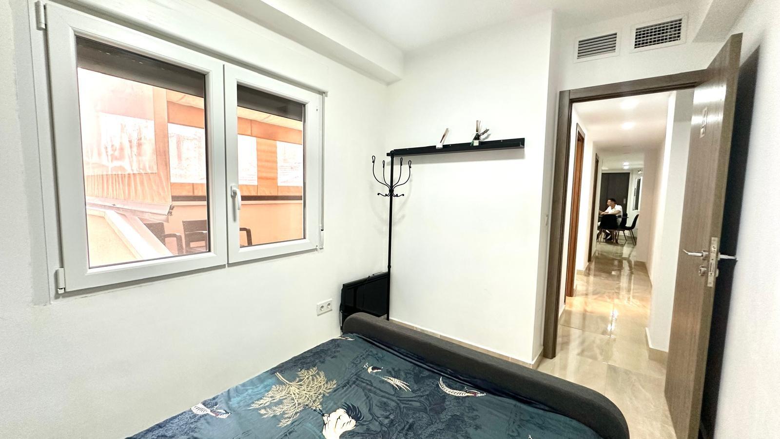 4 Bed, 2 Bath, ApartmentFor Sale, Torrevieja, Alicante