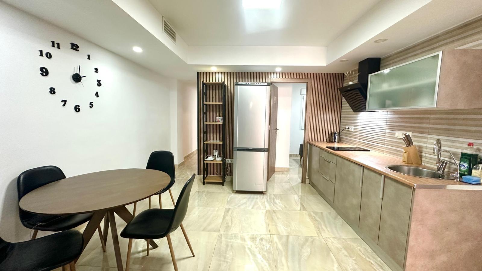 4 Bed, 2 Bath, ApartmentFor Sale, Torrevieja, Alicante