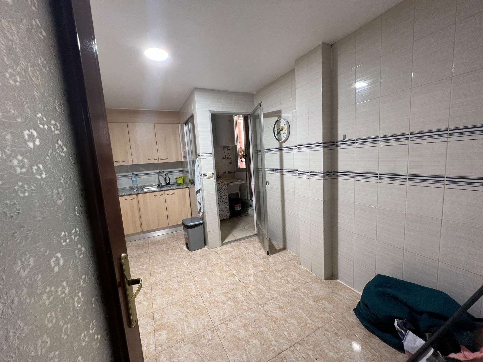 3 Bed, 2 Bath, ApartmentFor Sale, Torrevieja, Alicante