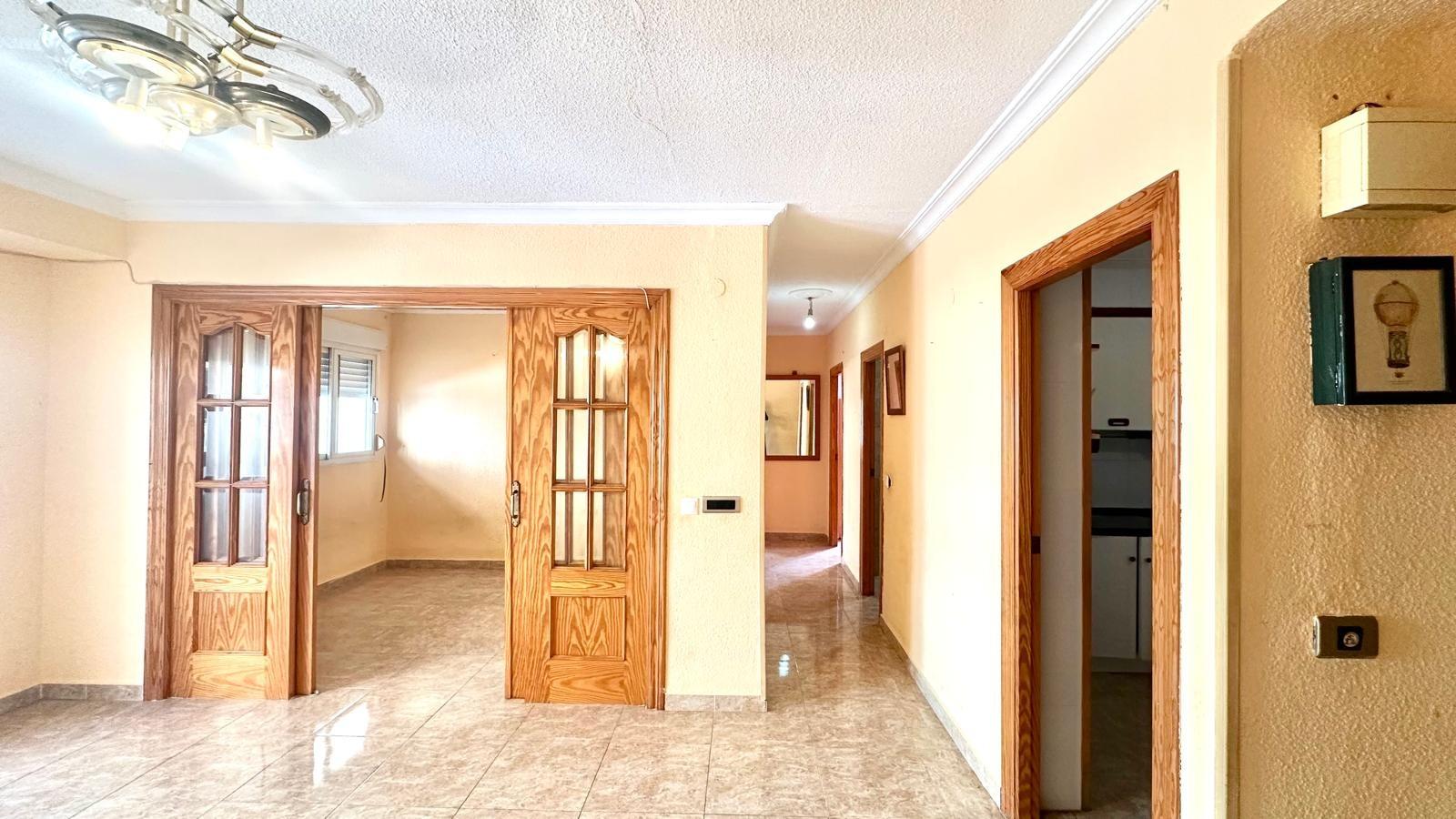 3 Bed, 1 Bath, ApartmentFor Sale, Torrevieja, Alicante