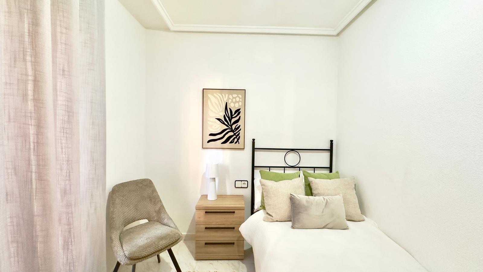 2 Bed, 1 Bath, ApartmentFor Sale, Torrevieja, Alicante