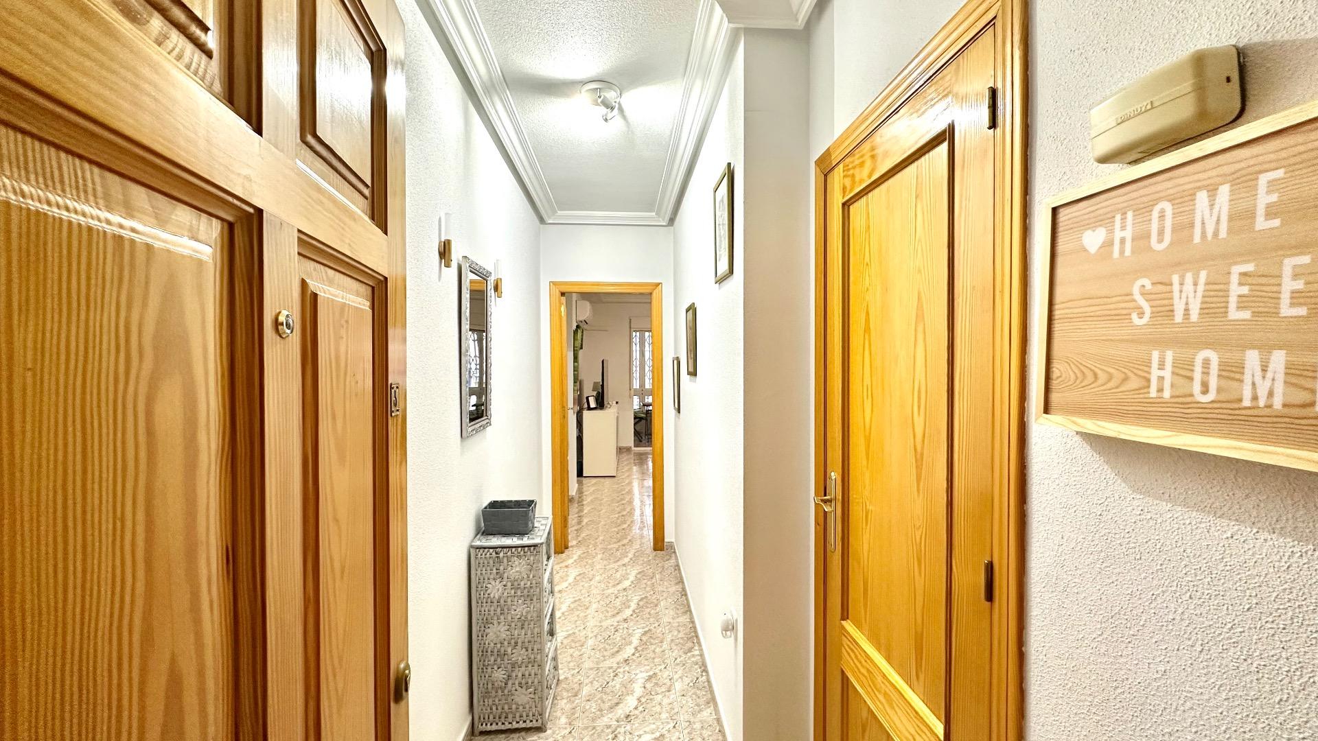 2 Bed, 1 Bath, ApartmentFor Sale, Torrevieja, Alicante