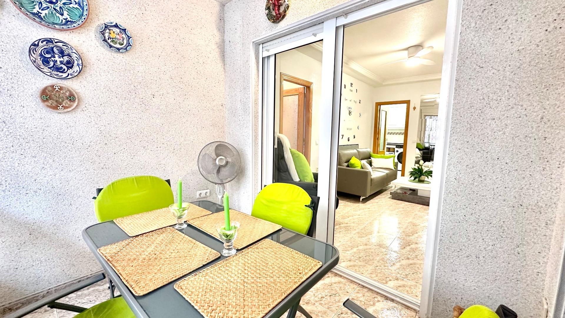 2 Bed, 1 Bath, ApartmentFor Sale, Torrevieja, Alicante