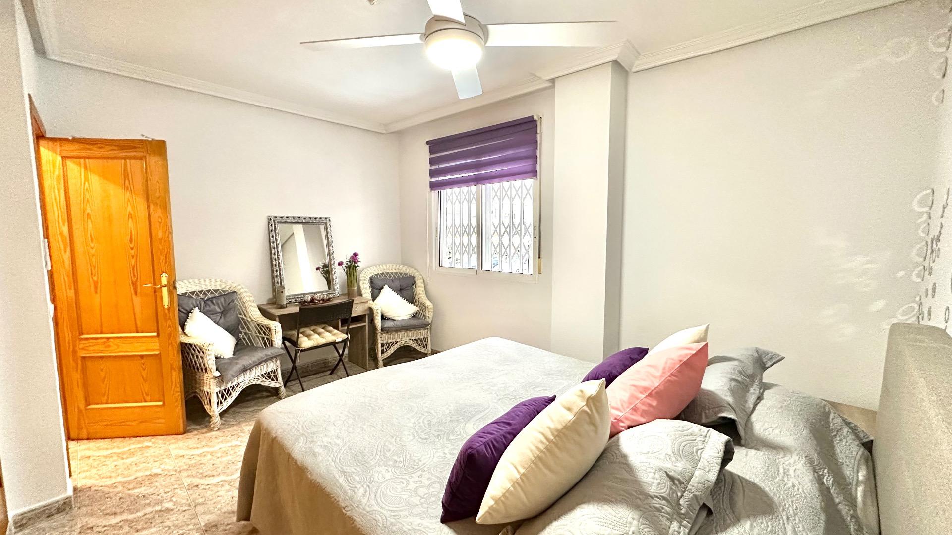 2 Bed, 1 Bath, ApartmentFor Sale, Torrevieja, Alicante