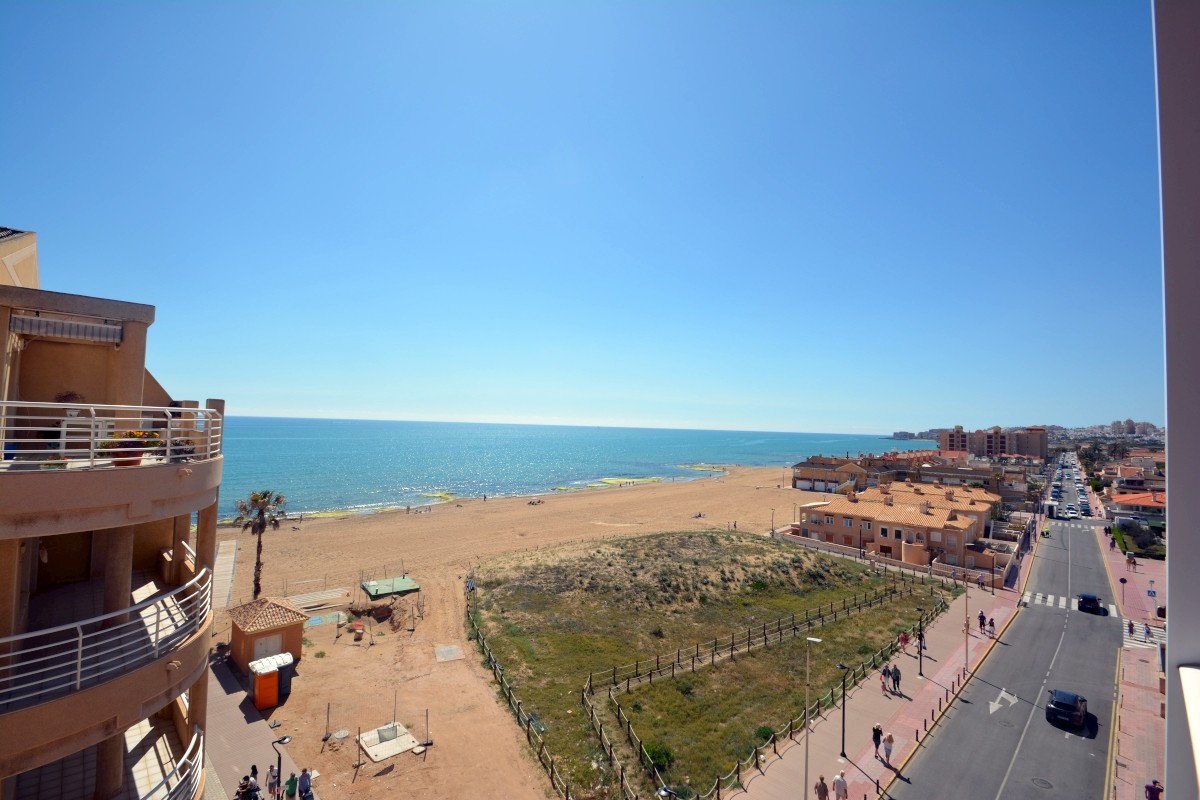 3 Bed, 1 Bath, ApartmentFor Sale, Torrevieja, Alicante