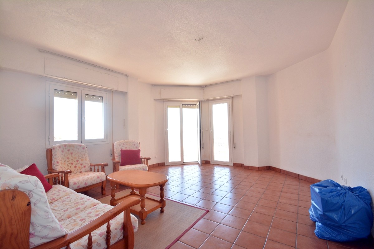 3 Bed, 1 Bath, ApartmentFor Sale, Torrevieja, Alicante