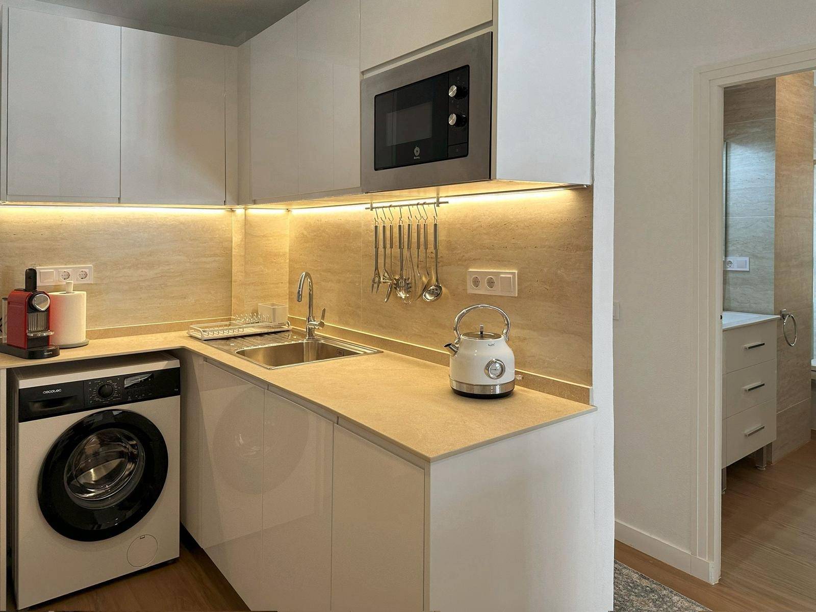 3 Bed, 2 Bath, ApartmentFor Sale, Torrevieja, Alicante