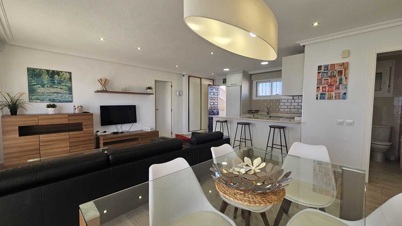 3 Bed, 2 Bath, ApartmentFor Sale, Mil Palmeras, Alicante