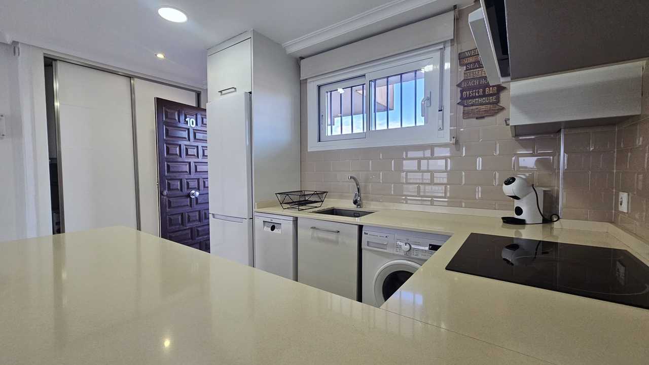 3 Bed, 2 Bath, ApartmentFor Sale, Mil Palmeras, Alicante