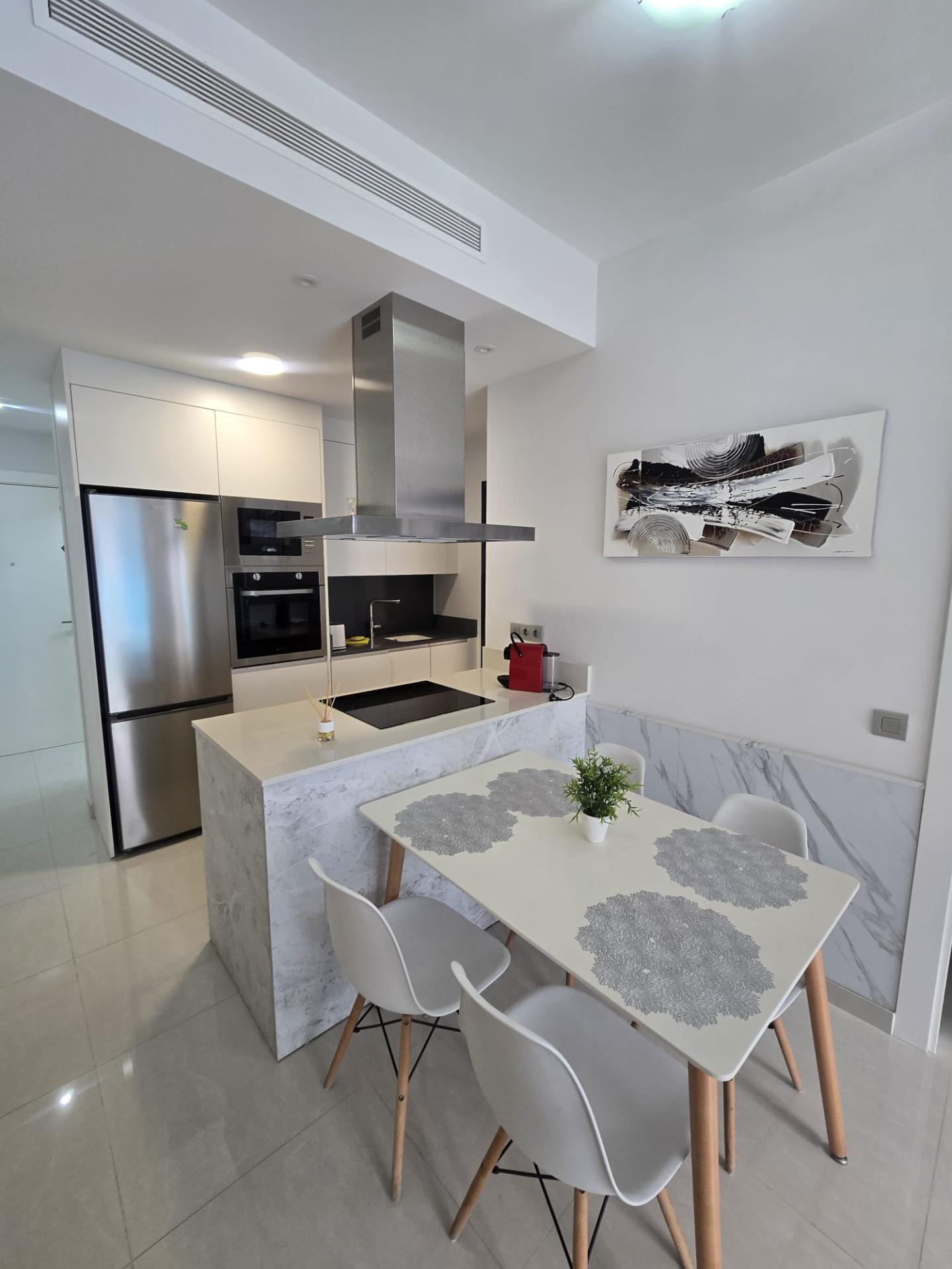 2 Bed, 1 Bath, ApartmentFor Sale, Torrevieja, Alicante