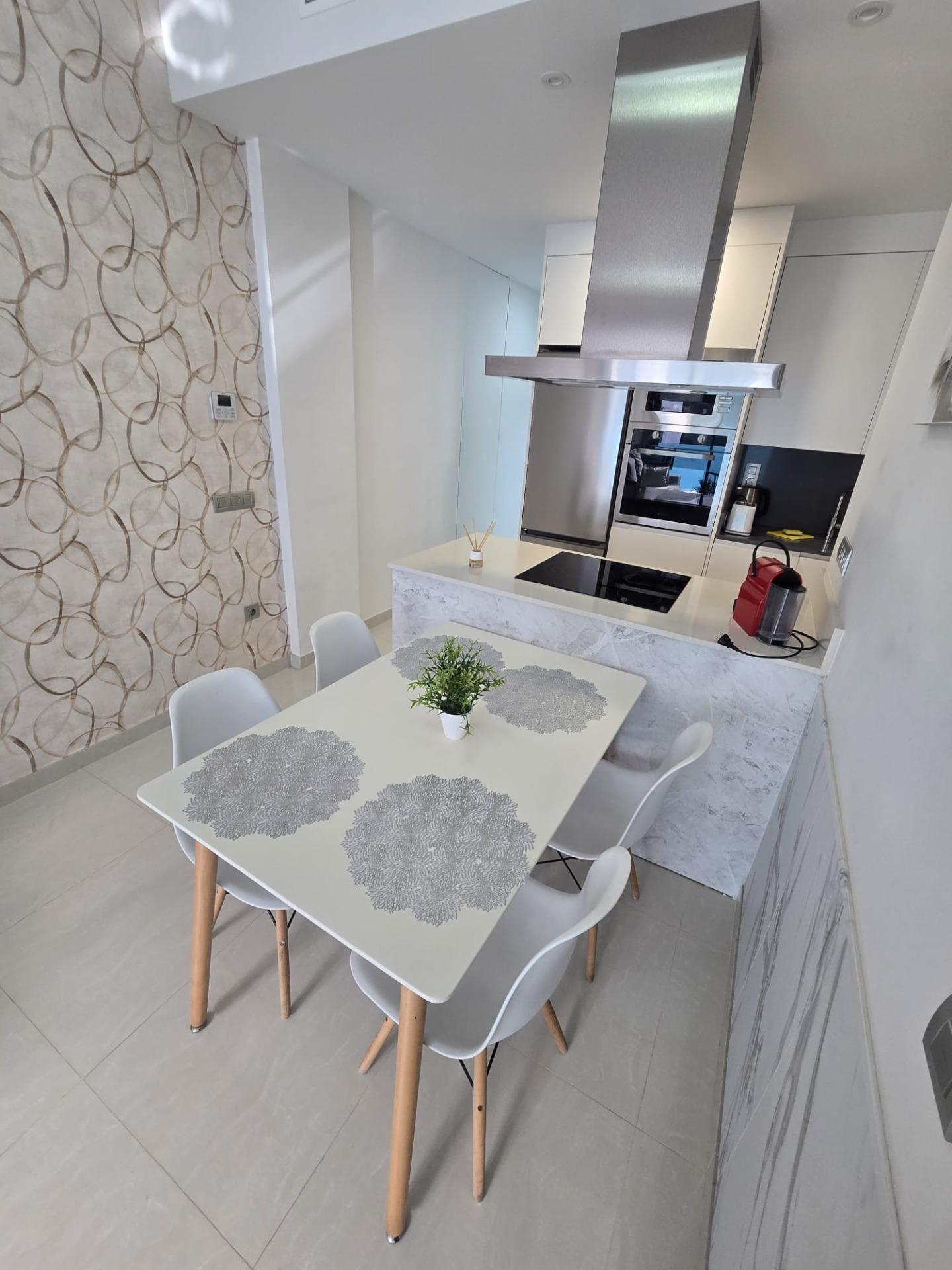 2 Bed, 1 Bath, ApartmentFor Sale, Torrevieja, Alicante