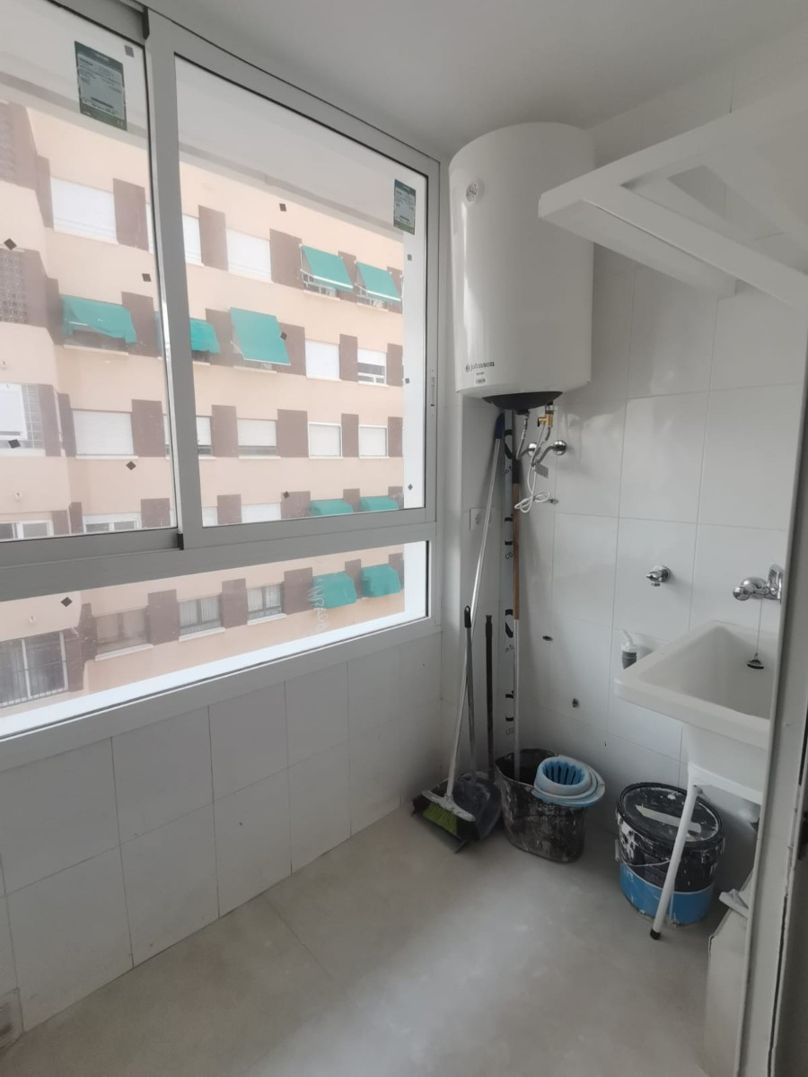3 Bed, 1 Bath, ApartmentFor Sale, Torrevieja, Alicante
