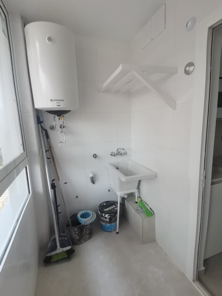 3 Bed, 1 Bath, ApartmentFor Sale, Torrevieja, Alicante