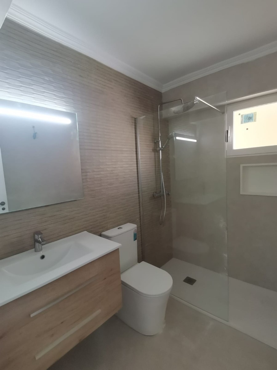 3 Bed, 1 Bath, ApartmentFor Sale, Torrevieja, Alicante