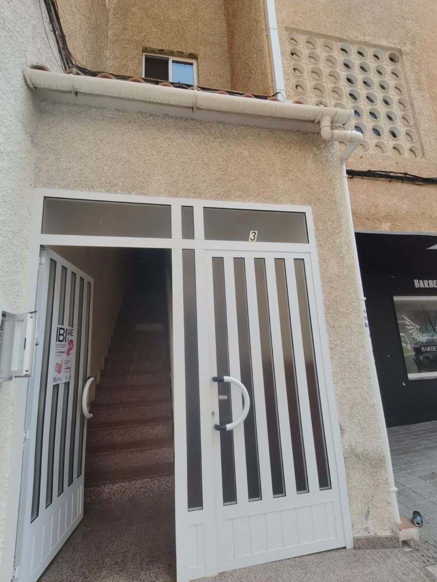 3 Bed, 1 Bath, ApartmentFor Sale, Torrevieja, Alicante