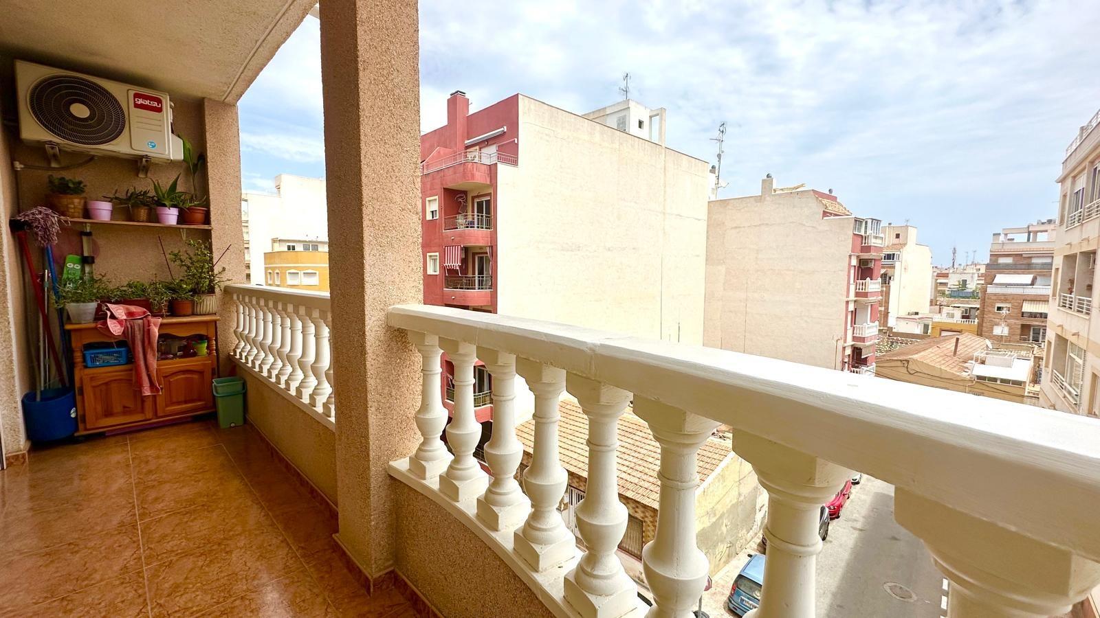 2 Bed, 1 Bath, ApartmentFor Sale, Torrevieja, Alicante