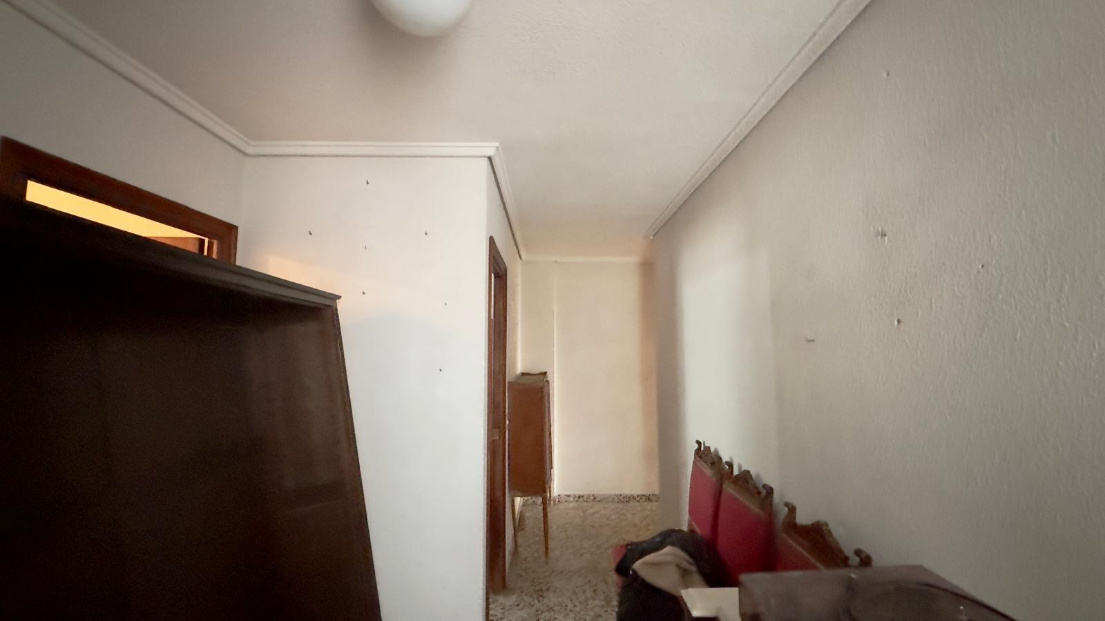 4 Bed, 2 Bath, ApartmentFor Sale, Torrevieja, Alicante