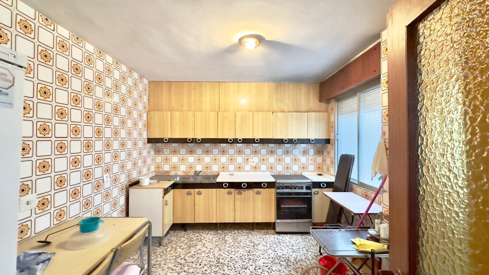 4 Bed, 2 Bath, ApartmentFor Sale, Torrevieja, Alicante