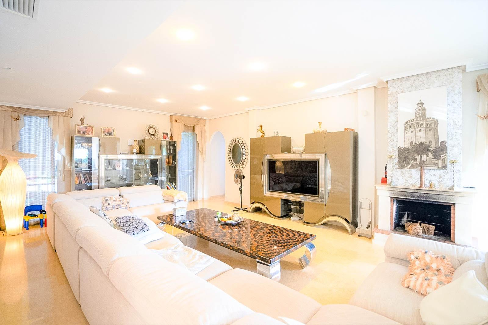 5 Bed, 4 Bath, HouseFor Sale, Torrevieja, Alicante