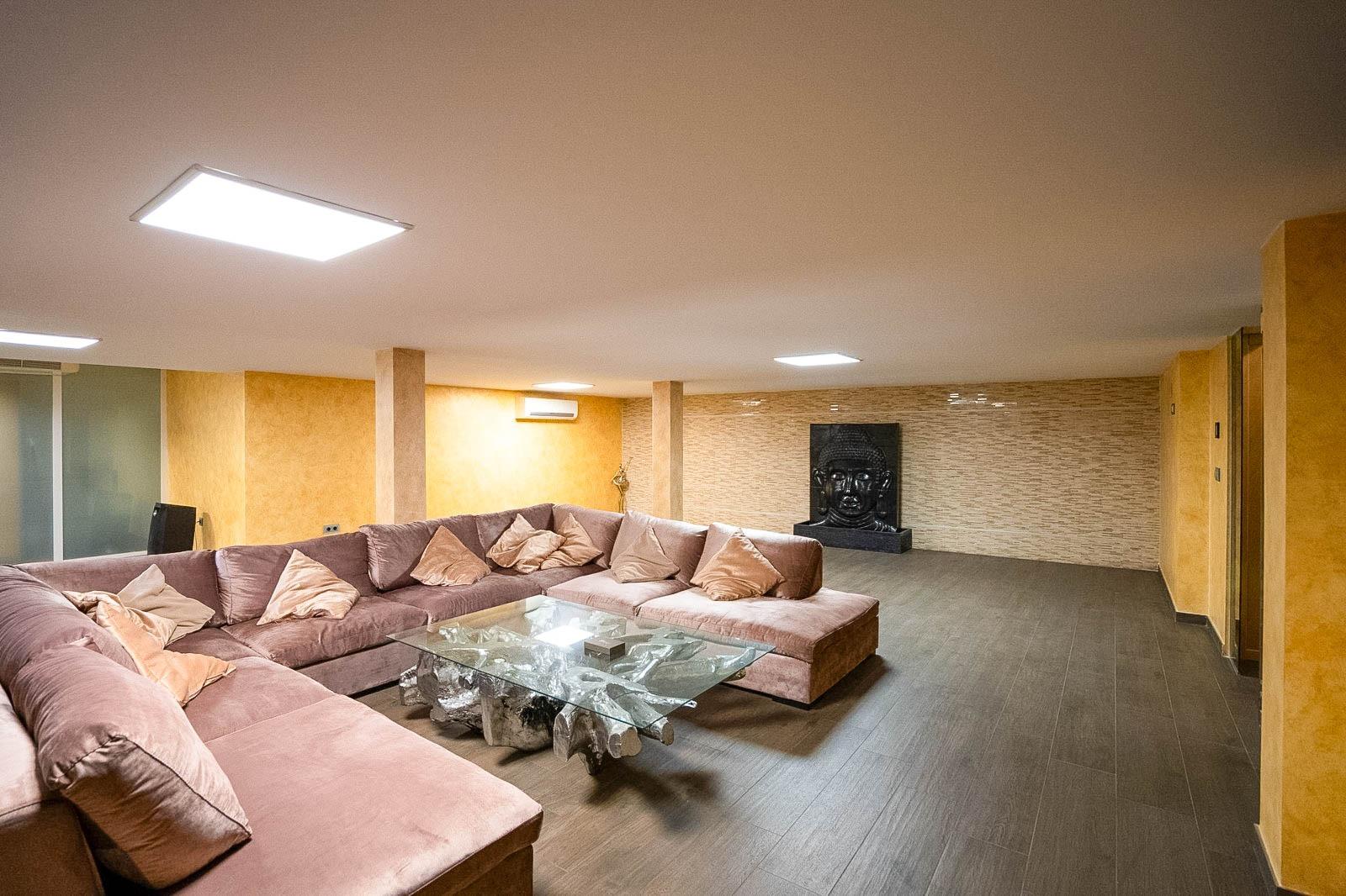 5 Bed, 4 Bath, HouseFor Sale, Torrevieja, Alicante