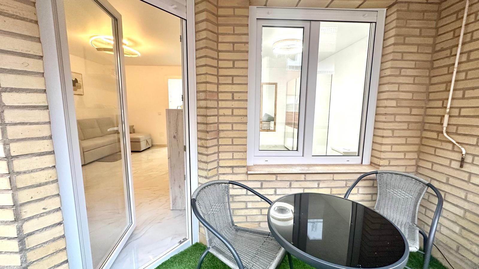 3 Bed, 2 Bath, ApartmentFor Sale, Torrevieja, Alicante
