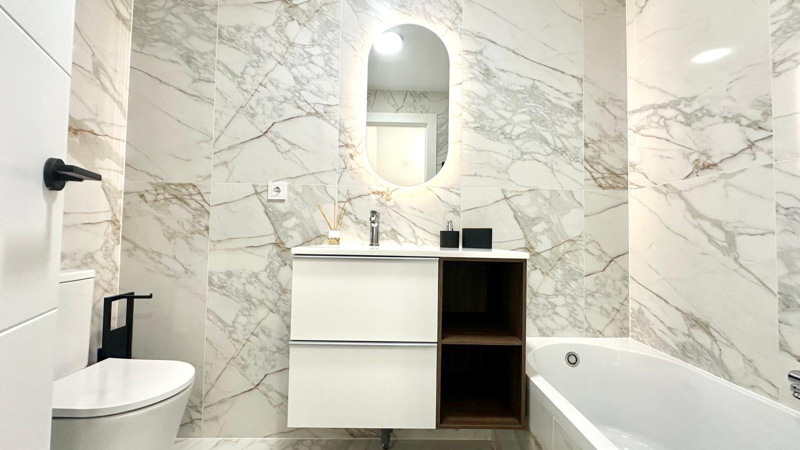 3 Bed, 2 Bath, ApartmentFor Sale, Torrevieja, Alicante