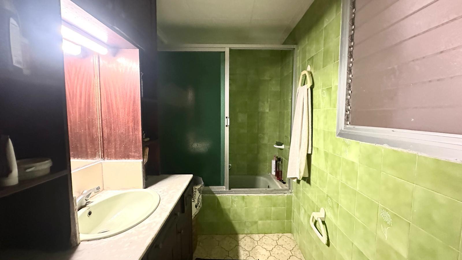 4 Bed, 2 Bath, HouseFor Sale, Torrevieja, Alicante