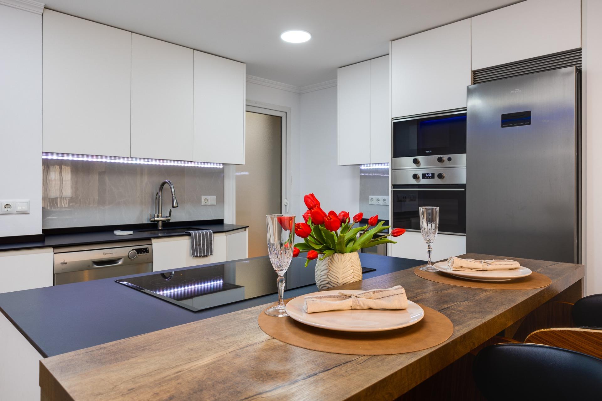 3 Bed, 2 Bath, ApartmentFor Sale, Torrevieja, Alicante