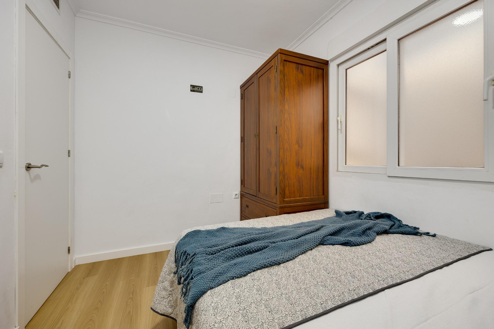 3 Bed, 2 Bath, ApartmentFor Sale, Torrevieja, Alicante