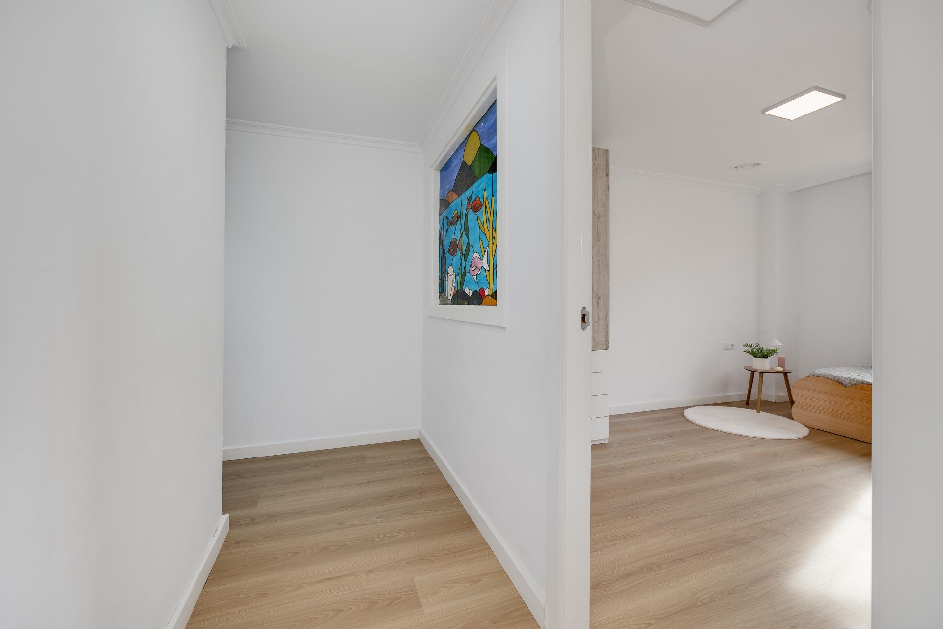 3 Bed, 2 Bath, ApartmentFor Sale, Torrevieja, Alicante