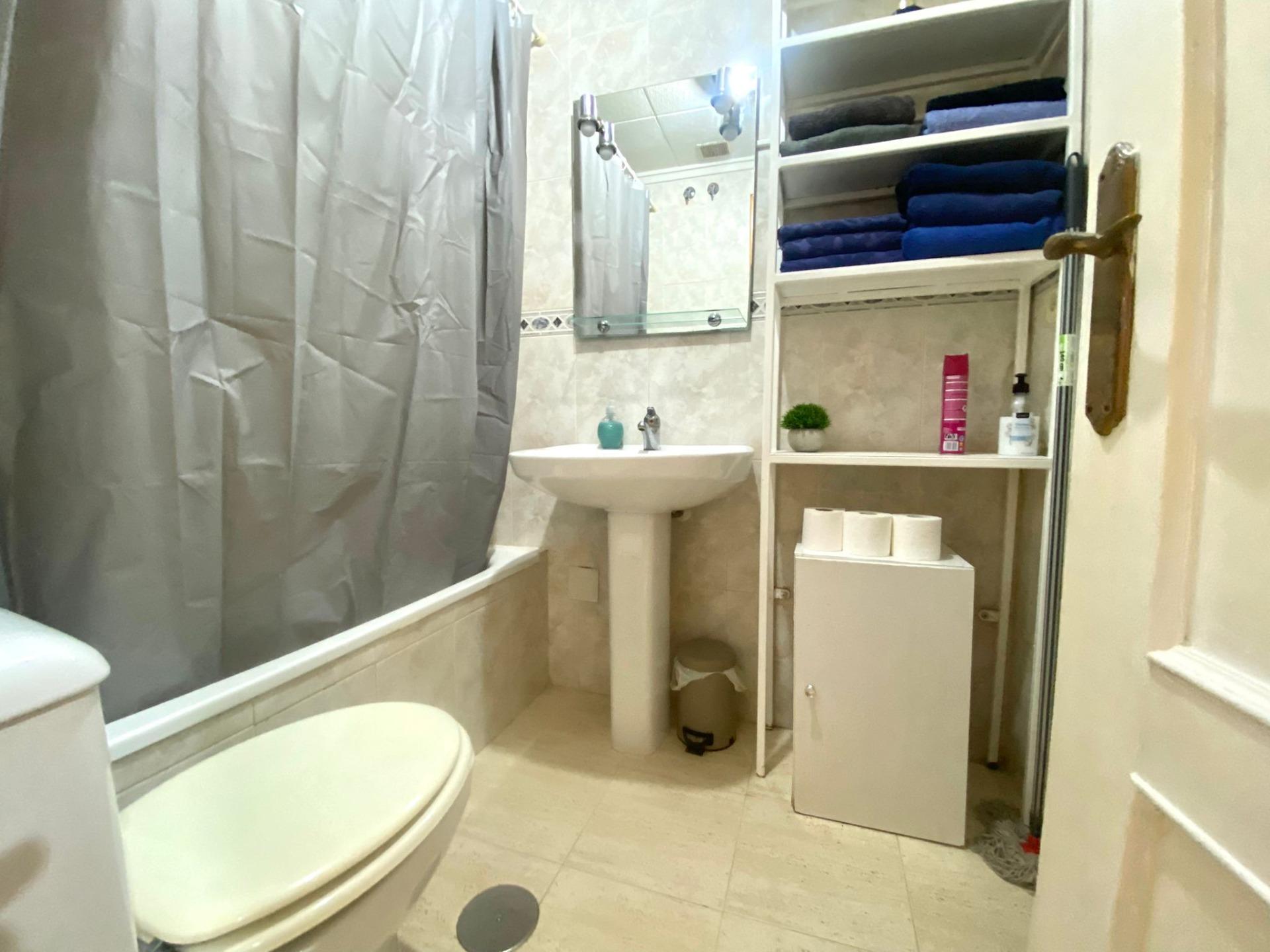 1 Bed, 1 Bath, ApartmentFor Sale, Torrevieja, Alicante