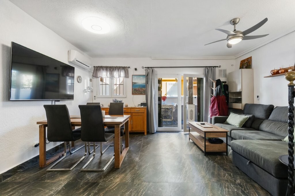 2 Bed, 2 Bath, HouseFor Sale, Torrevieja, Alicante