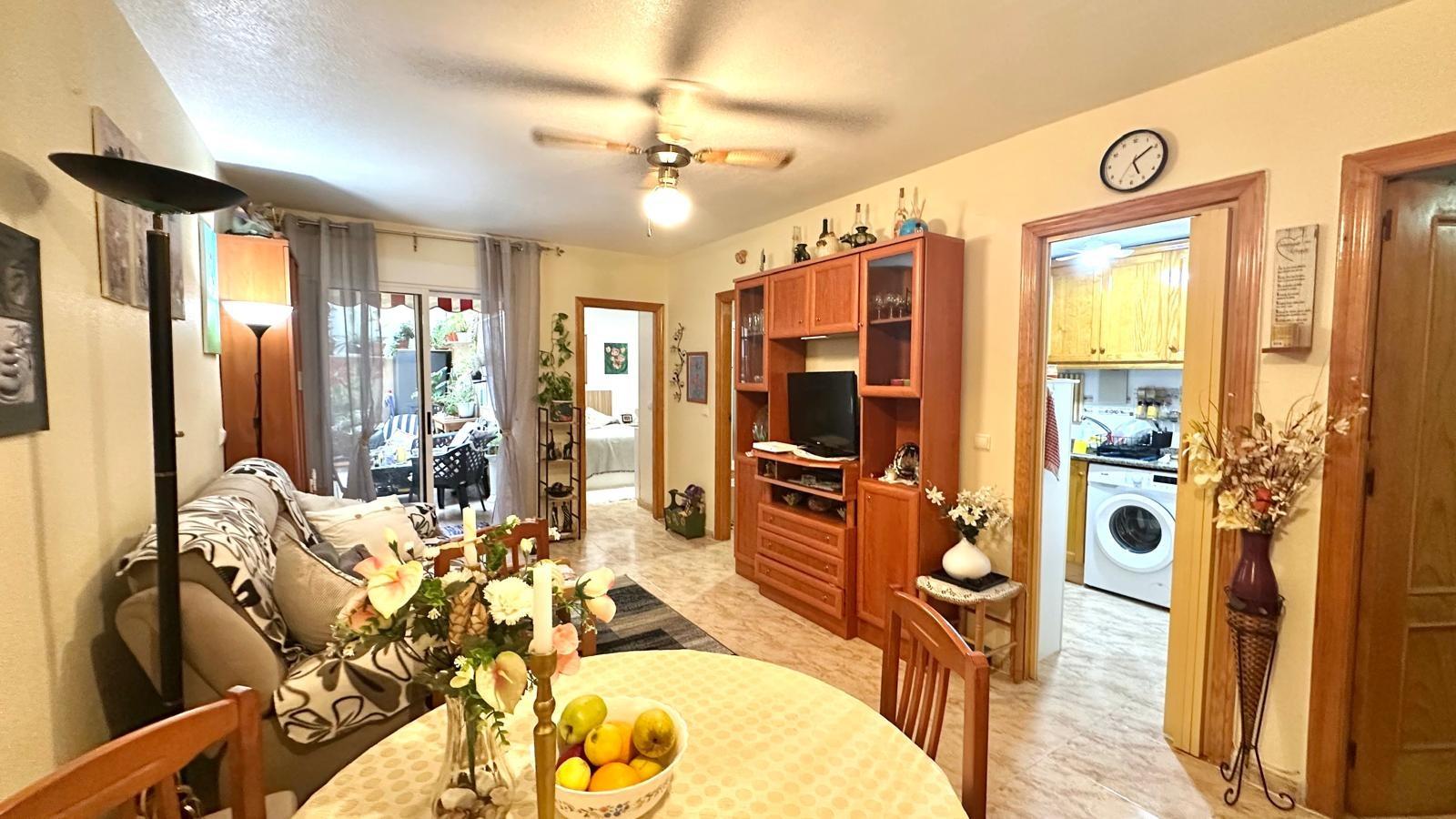 2 Bed, 1 Bath, ApartmentFor Sale, Torrevieja, Alicante