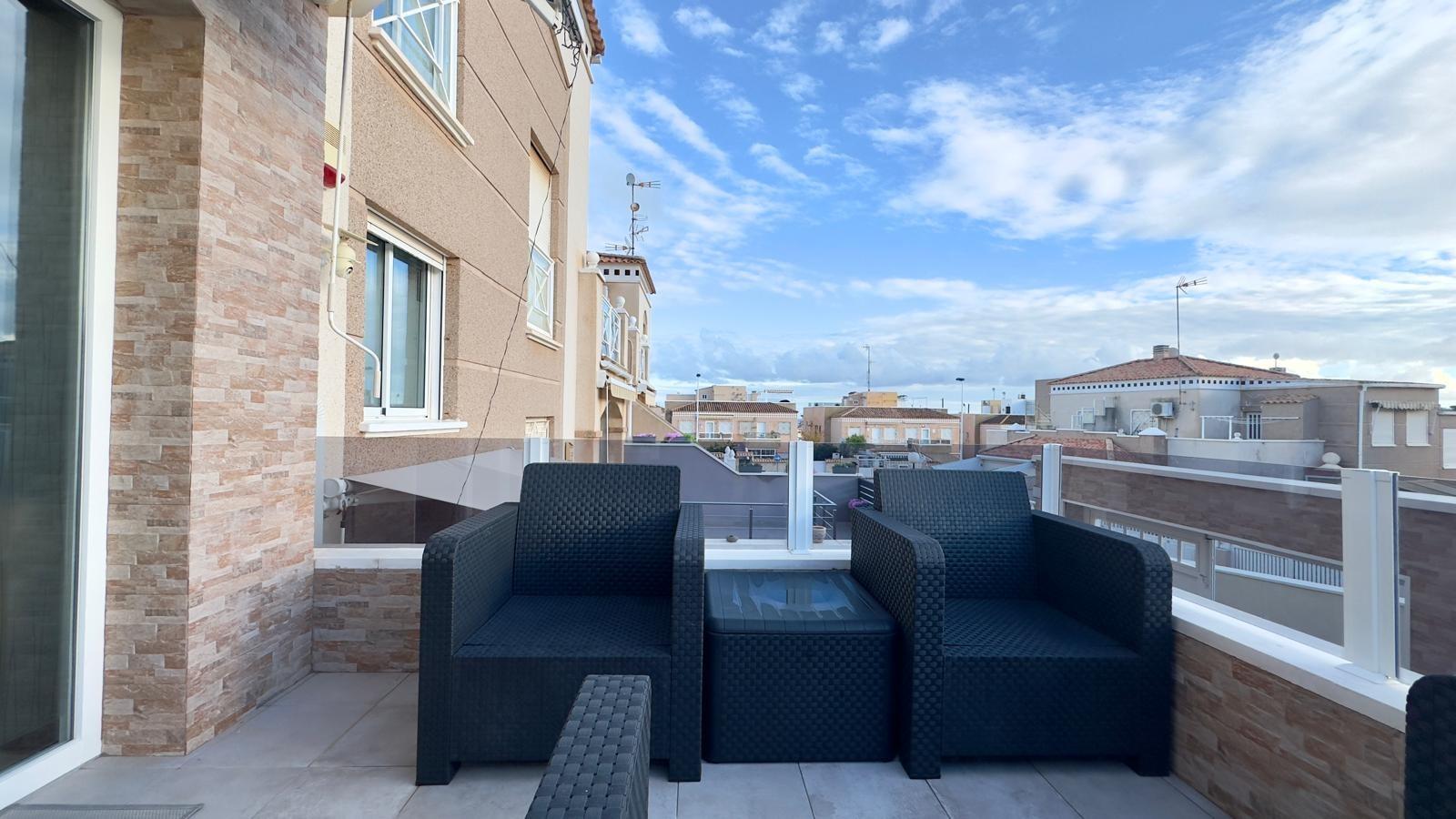 2 Bed, 1 Bath, HouseFor Sale, Torrevieja, Alicante