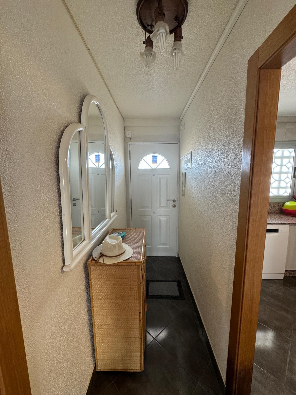 3 Bed, 1 Bath, ApartmentFor Sale, Torrevieja, Alicante